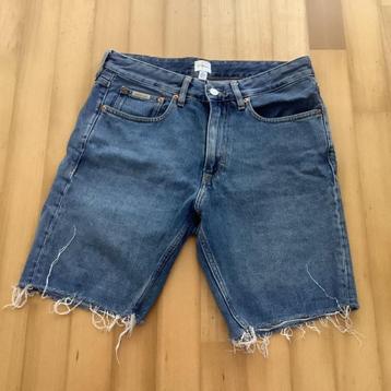 Calvin Klein short maat 28 beschikbaar voor biedingen