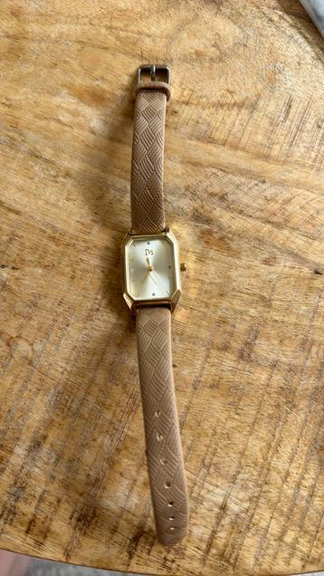 Leuk horloge beschikbaar voor biedingen