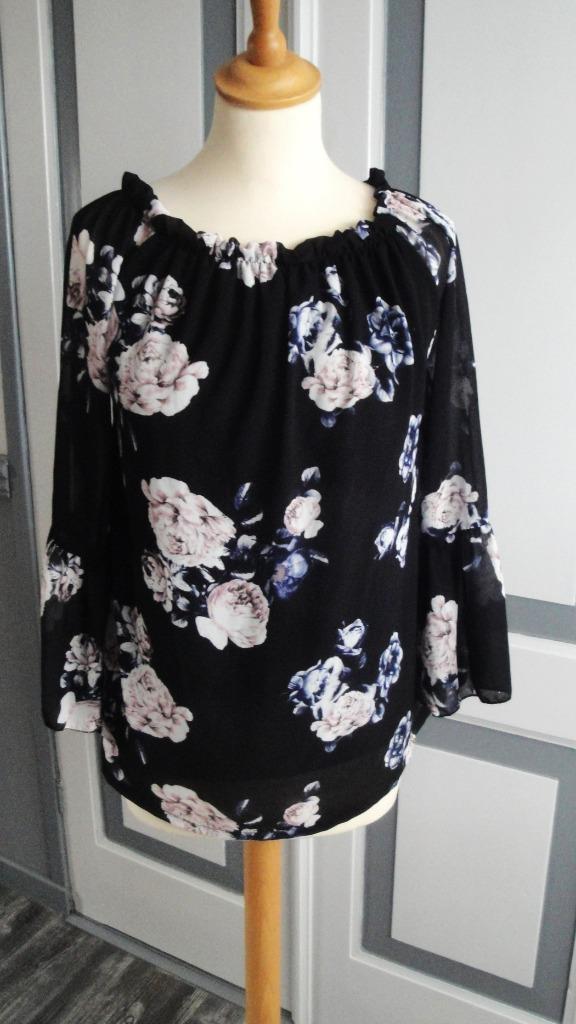 Zwart bloemenblousje maat M, Kleding | Dames, Blouses en Tunieken, Zo goed als nieuw, Maat 38/40 (M), Zwart, Ophalen of Verzenden