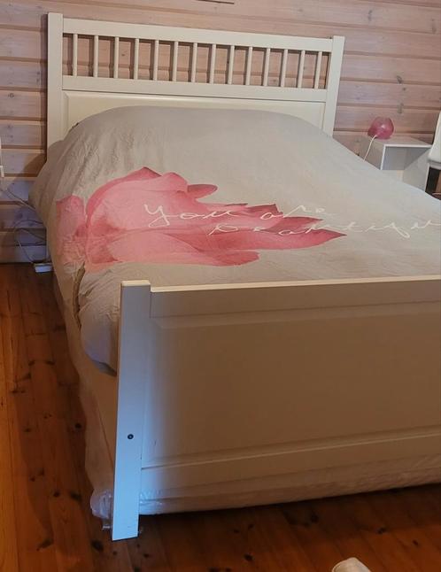 ikea Hemnes bed, Huis en Inrichting, Slaapkamer | Bedden, Gebruikt, Tweepersoons, 140 cm, 200 cm, Hout, Wit, Ophalen
