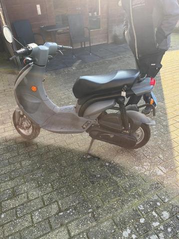 Peugot Ludix beschikbaar voor biedingen