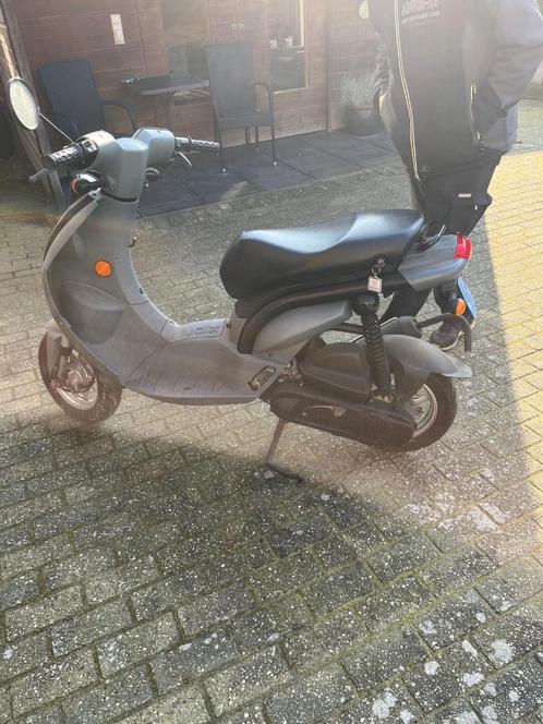 Peugot Ludix, Fietsen en Brommers, Scooters | Peugeot, Gebruikt, Ludix, Maximaal 45 km/u, Benzine, Ophalen