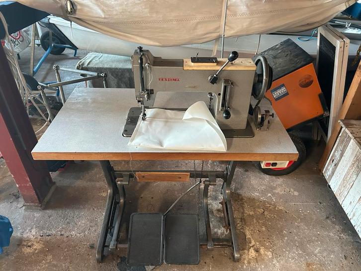 Textima zwaardraad leernaaimachine 230V, Hobby en Vrije tijd, Naaimachines en Toebehoren, Gebruikt, Naaimachine, Overige merken