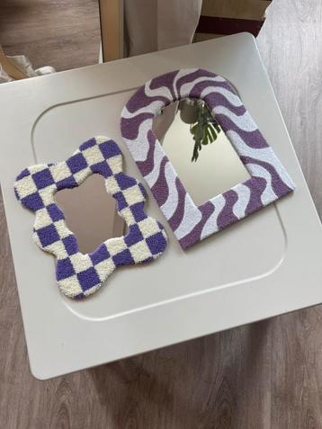 Funky Tufted Mirrors – Purple Wavy & Checkerboard Design beschikbaar voor biedingen