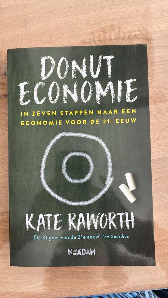 Kate Raworth - Donuteconomie, Boeken, Economie, Management en Marketing, Zo goed als nieuw, Ophalen of Verzenden
