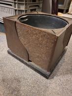 Vierkante plantenbak van brons en natuursteen, Tuin en Terras, Bloempotten, Steen, Gebruikt, Vierkant, Ophalen of Verzenden