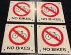 4 Bordjes - NO BIKES - 12 x 12 centimeter, Ophalen, Zo goed als nieuw