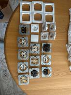 Stopcontacten, Schakelaars en Afdekramen - Zo goed als nieuw, Ophalen, Zo goed als nieuw, Stopcontact