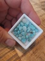 Mix doosje met kleine larimar cabochons, Ophalen of Verzenden, Zo goed als nieuw