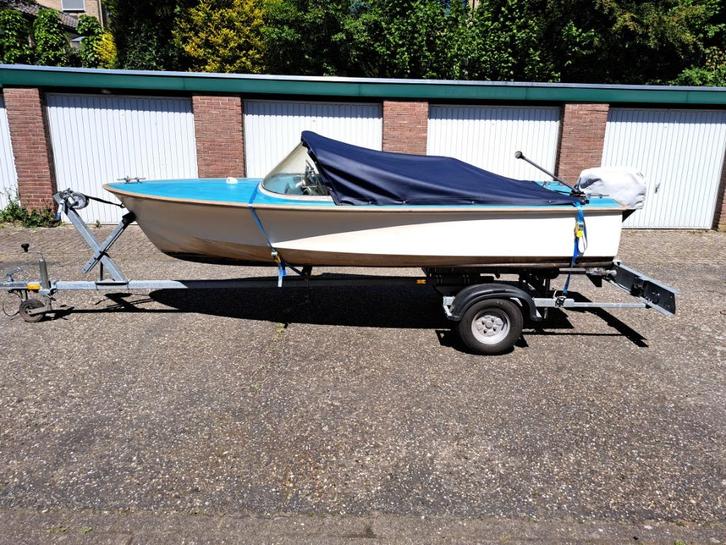 Vintage motorboot (IN PRIJS VERLAAGD), Watersport en Boten, Motorboten en Motorjachten, Gebruikt, Polyester, Tot 6 meter, Benzine
