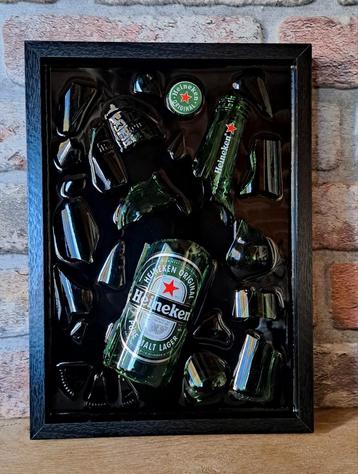 Heineken flesje verwerkt in een lijst met Epoxy  beschikbaar voor biedingen
