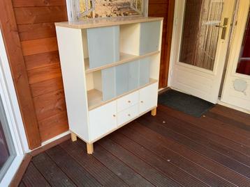 Kast voor kamer, kinderkamer etc beschikbaar voor biedingen