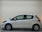 Toyota Yaris 1.5 Full Hybrid Dynamic Camera Navi Cruise, Auto's, Toyota, Euro 5, 1497 cc, Gebruikt, Zwart