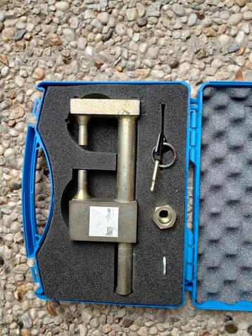 Double lock disselslot beschikbaar voor biedingen