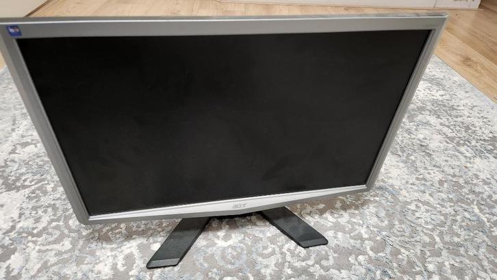 Acer X223W Monitor, zo goed als nieuw, Computers en Software, Monitoren, Gebruikt, 60 Hz of minder, VGA, Kantelbaar, Overige typen