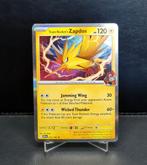 Team Rocket's Zapdos Holo 070/182 Destined Rivals NM, Ophalen of Verzenden, Zo goed als nieuw, Meerdere kaarten