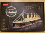 Titanic 3-D puzzel met verlichting, Hobby en Vrije tijd, Modelbouw | Boten en Schepen, Ophalen of Verzenden, Zo goed als nieuw