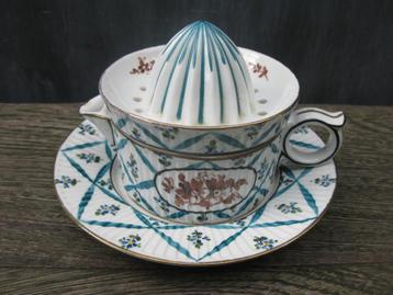 SEVRES ANTIEK CITRUSPERS 3-DELIG beschikbaar voor biedingen