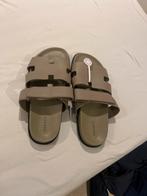 Hermes Chypre Slippers - Maat 41,42,44,45, Kleding | Heren, Schoenen, Ophalen of Verzenden, Zo goed als nieuw, Bruin, Slippers