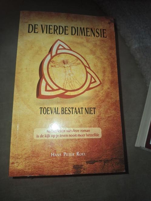 De Vierde Dimensie - Hans Peter Roel, Boeken, Esoterie en Spiritualiteit, Zo goed als nieuw, Verhaal of Roman, Spiritualiteit algemeen