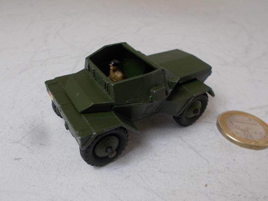 1954 Dinky Toys 673 SCOUT CAR + DRIVER I.g.st. (-C-), Ophalen of Verzenden, Zo goed als nieuw, Auto, Dinky Toys