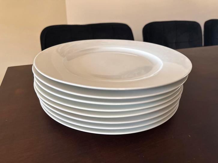 8 White Basics Borden, Huis en Inrichting, Keuken | Servies, Zo goed als nieuw, Bord(en), Effen, Keramiek, Ophalen