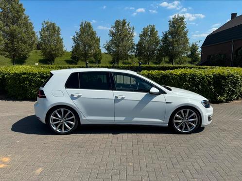 VW Golf 1.4-TSI-GTE-204pk-DSG -Wit- Leder-Schuifdak-19 LMV, Auto's, Volkswagen, Particulier, Golf, Airconditioning, Apple Carplay