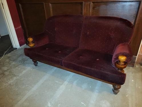 Bank en zitstoelen oud hollandse sfeer donkerrood fluweel, Huis en Inrichting, Banken | Sofa's en Chaises Longues, Gebruikt, Tweepersoons