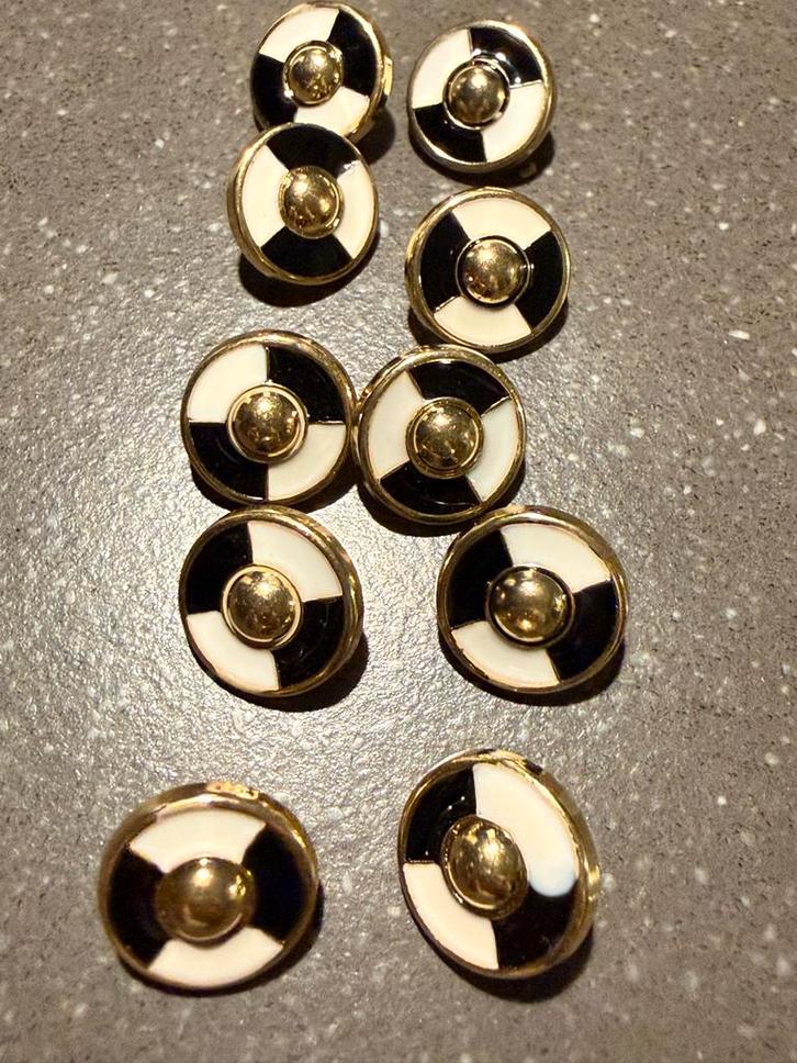 10 Vintage Designer Knopen - Goud, Zwart, Wit - 15mm, Hobby en Vrije tijd, Naaien en Fournituren, Gebruikt, Knoop of Knopen, Ophalen of Verzenden