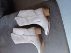 Kuitlaarsjes met hakje, Hoge laarzen, Beige, Nieuw, Ophalen of Verzenden