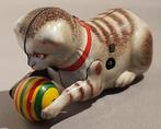Vintage Franse jaren 50 opwindkat met bal Joustra France, Ophalen of Verzenden