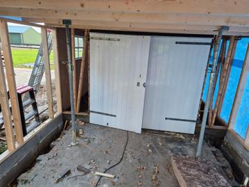 Set openslaande schuurdeuren  beschikbaar voor biedingen