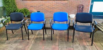 4 NOWY STYL stoelen met armleuning beschikbaar voor biedingen