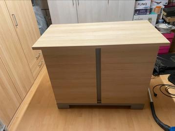 Commode beschikbaar voor biedingen