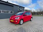 Volkswagen Up! 1.0 high Up Panodak ! BlueMotion, Auto's, Stof, Gebruikt, 840 kg, 4 stoelen