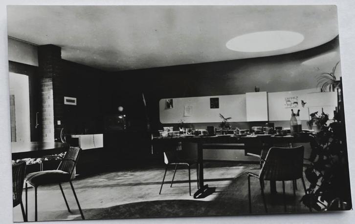 ansichtkaart Arnhem e/o nr. 98 - Het Dorp, Verzamelen, Ansichtkaarten | Nederland, Ongelopen, Gelderland, Ophalen of Verzenden