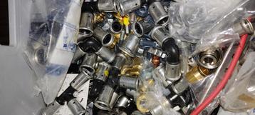 a100x Henco persfittingen (16) meeste van 18, 20mm (ook gas) beschikbaar voor biedingen