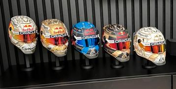 Max Verstappen 1.2 Helm Standaard. Excl Helm! F1 beschikbaar voor biedingen