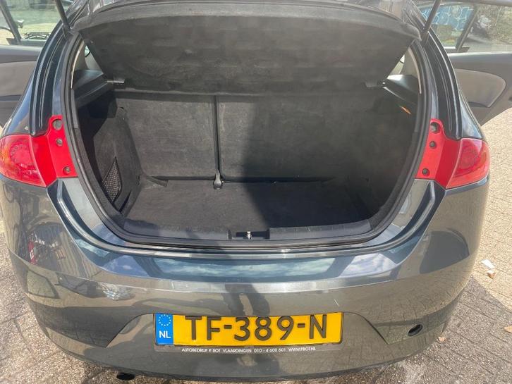 Seat Leon 1.6 75KW 2007 Grijs, Auto's, Seat, Particulier, Leon, Airbags, Airconditioning, Alarm, Android Auto, Bluetooth, Lichtmetalen velgen