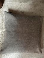 Eric kuster kussen taupe 60x60, Huis en Inrichting, Woonaccessoires | Kussens, Ophalen of Verzenden, Zo goed als nieuw, Vierkant