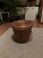 Grote rieten mand met deksel, ophalen aan huis, Huis en Inrichting, Woonaccessoires | Schalen en Manden, Ophalen, Mand, Rond, Zo goed als nieuw