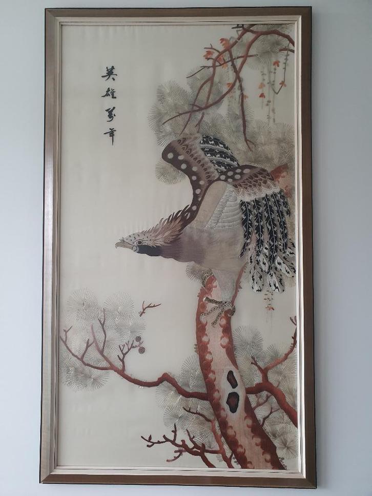 Ingelijst zijde? borduursel "Arend zittend op tak" SCH45, Antiek en Kunst, Kunst | Niet-Westerse kunst, Ophalen