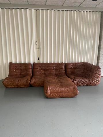 Ligne Roset Togo Set Leer beschikbaar voor biedingen