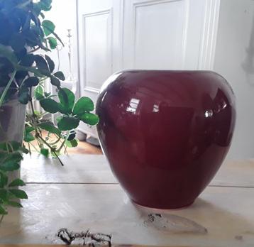 Vaas bordeaux rood - bordeauxrood- rood  beschikbaar voor biedingen