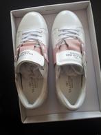 Dames sneakers maat 39 en maat 38 OphalenHaarlemmerplein, Ophalen, Zo goed als nieuw