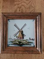 2 Makkumer tegels met molens in eiken lijst, Antiek en Kunst, Ophalen