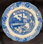 Porselein bordje diam. 18,5 cm, Antiek en Kunst, Curiosa en Brocante, Ophalen of Verzenden