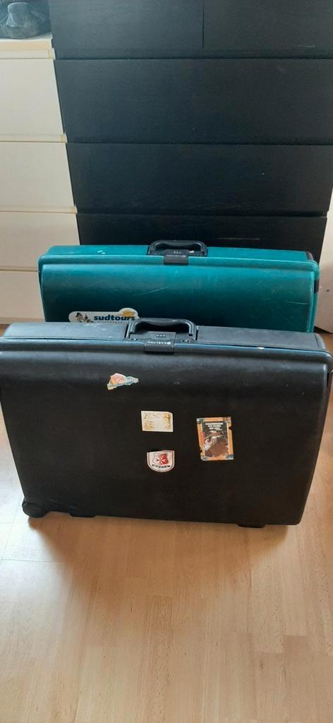 Carlton Koffers - Set van 2, Sieraden, Tassen en Uiterlijk, Koffers, Gebruikt, Hard kunststof, 60 tot 70 cm, 45 tot 55 cm, Slot