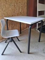Schooltafel en stoeltje, Ophalen, Gebruikt, Kunststof, 50 tot 100 cm