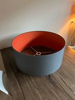 2 Lampenkappen Grijs/Oranje - Warme Sfeer, Huis en Inrichting, Lampen | Lampenkappen, 25 tot 50 cm, Rond, Ophalen of Verzenden